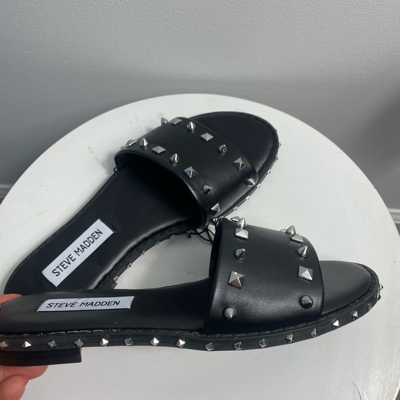 Sale ❤️🔥Steve Madden sandals 😍😍😍😍🌞🌞🌞 - Picture 2 of 6